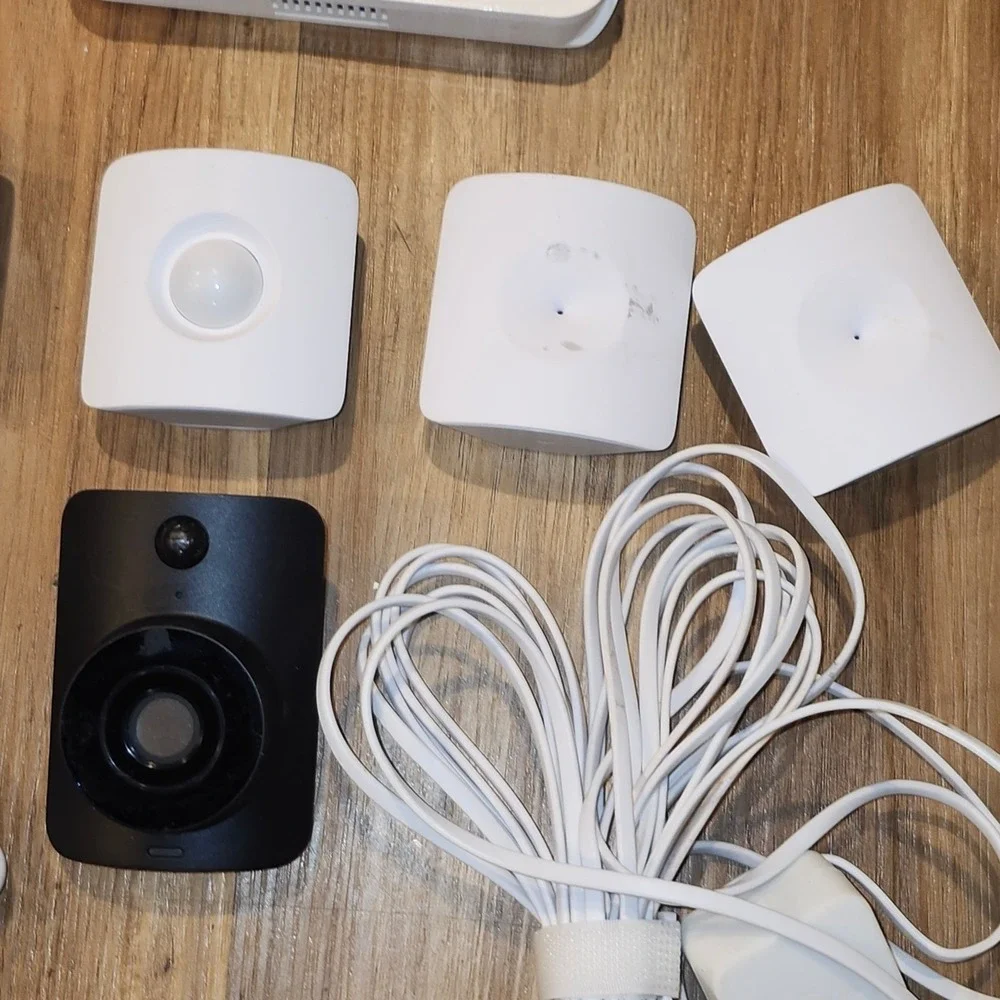 SimpliSafe/Ring Alarm Security Components Wireless‎ Motion Entry Sensors Camera